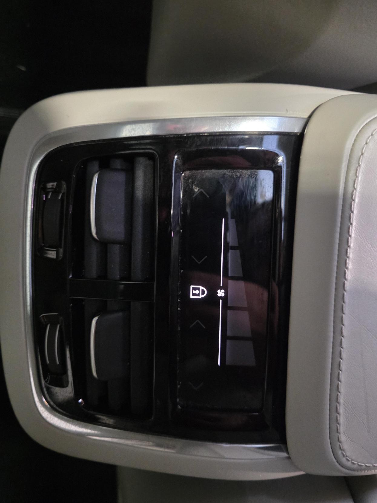 Volvo V90 2.0 D5 Inscription Estate 5dr Diesel Auto AWD Euro 6 (s/s) (235 ps)