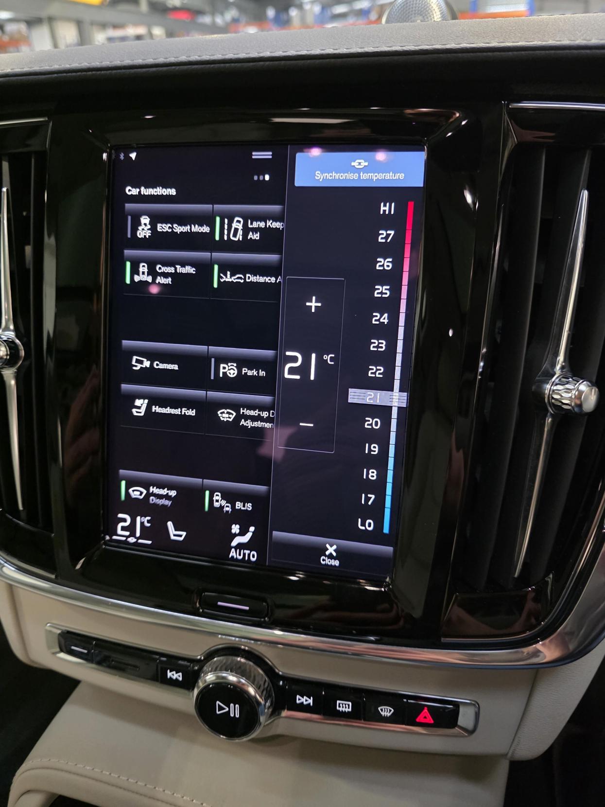 Volvo V90 2.0 D5 Inscription Estate 5dr Diesel Auto AWD Euro 6 (s/s) (235 ps)