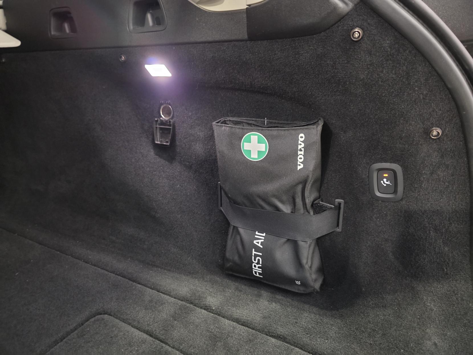 Volvo V90 2.0 D5 Inscription Estate 5dr Diesel Auto AWD Euro 6 (s/s) (235 ps)