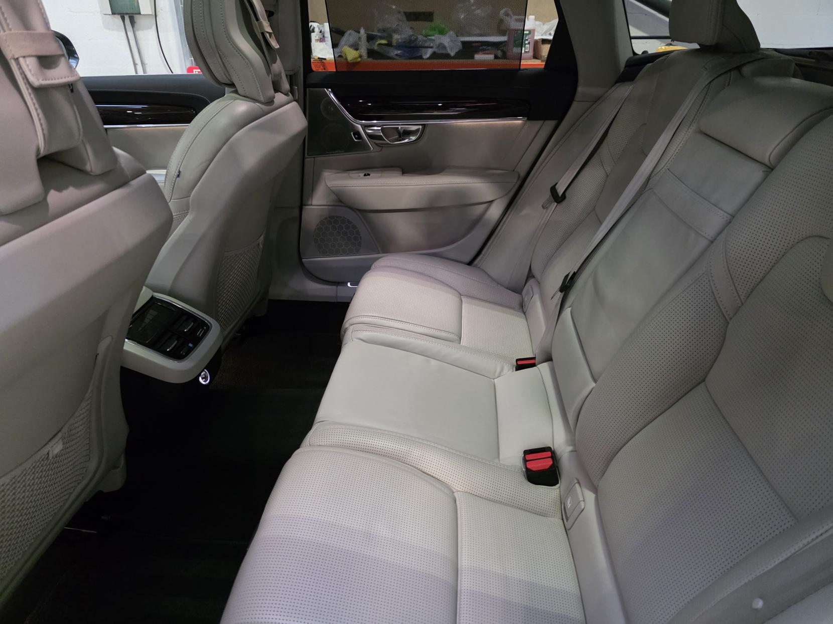 Volvo V90 2.0 D5 Inscription Estate 5dr Diesel Auto AWD Euro 6 (s/s) (235 ps)