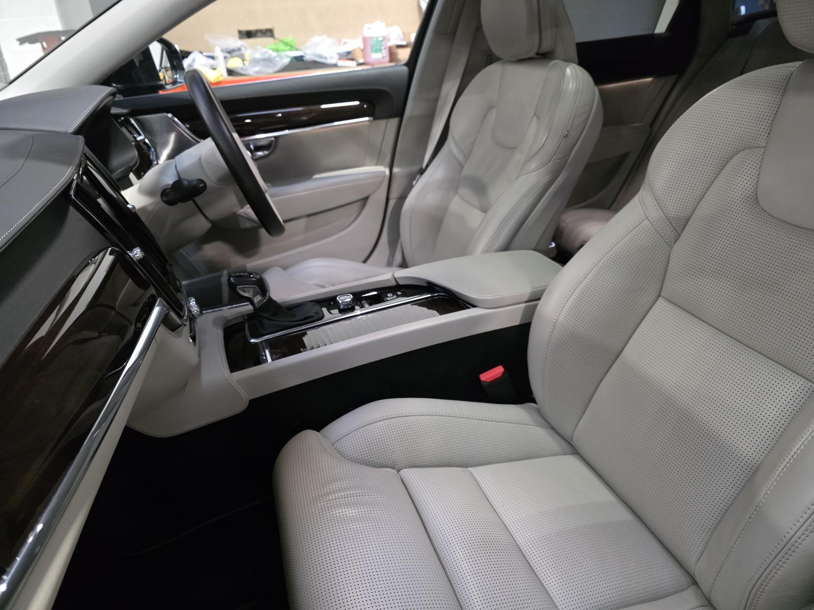 Volvo V90 2.0 D5 Inscription Estate 5dr Diesel Auto AWD Euro 6 (s/s) (235 ps)