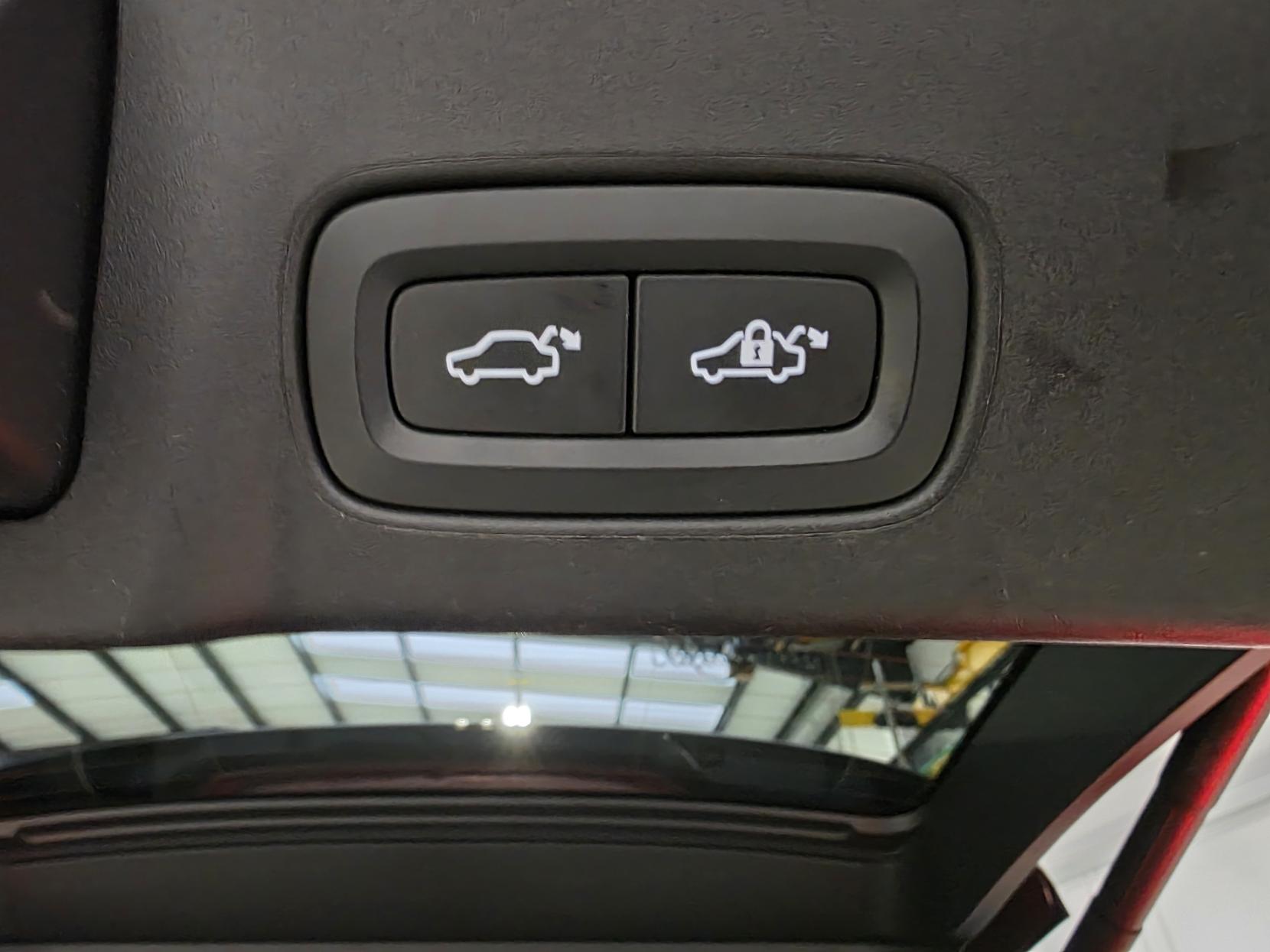 Volvo V90 2.0 D5 Inscription Estate 5dr Diesel Auto AWD Euro 6 (s/s) (235 ps)