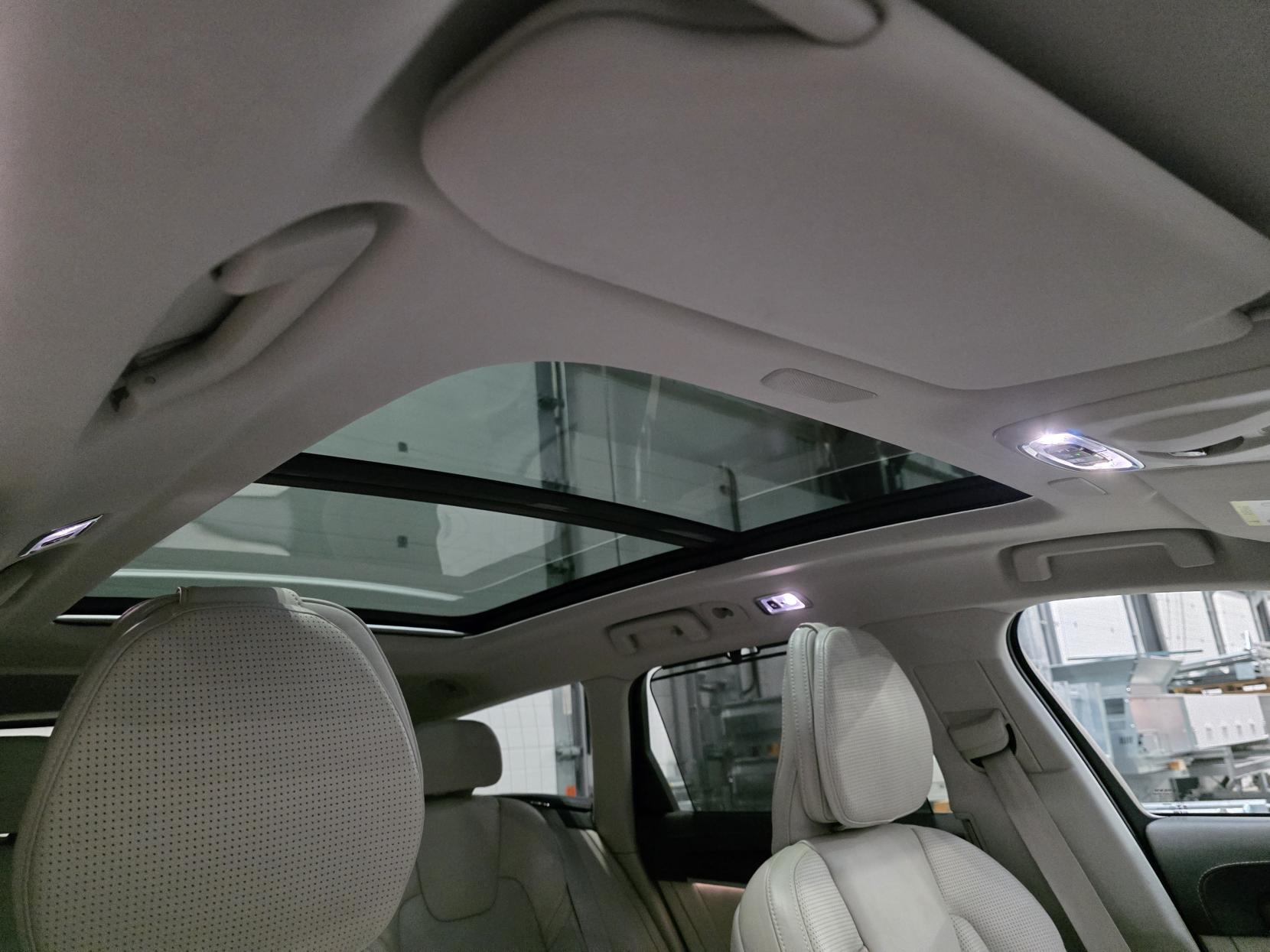 Volvo V90 2.0 D5 Inscription Estate 5dr Diesel Auto AWD Euro 6 (s/s) (235 ps)