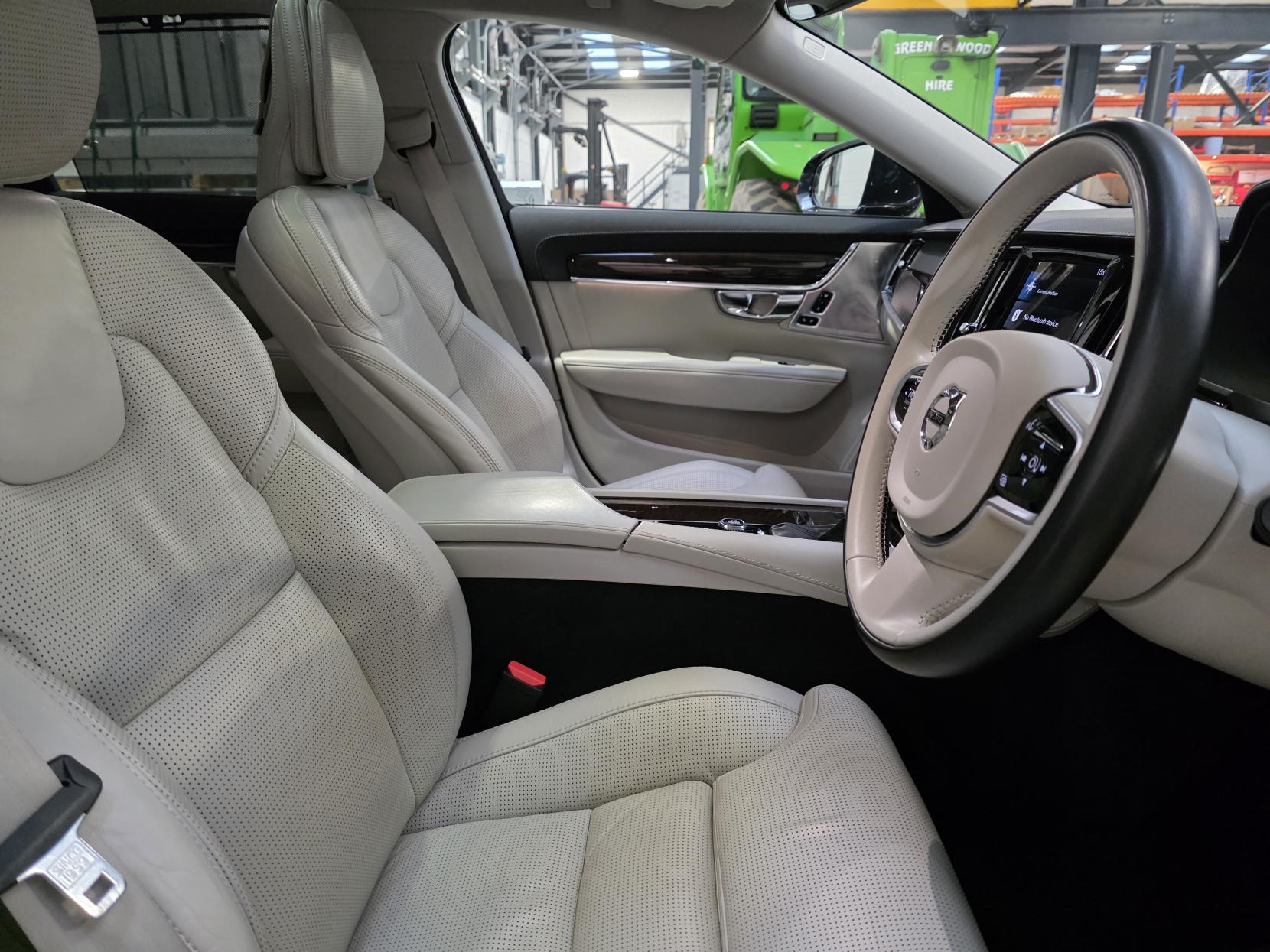 Volvo V90 2.0 D5 Inscription Estate 5dr Diesel Auto AWD Euro 6 (s/s) (235 ps)