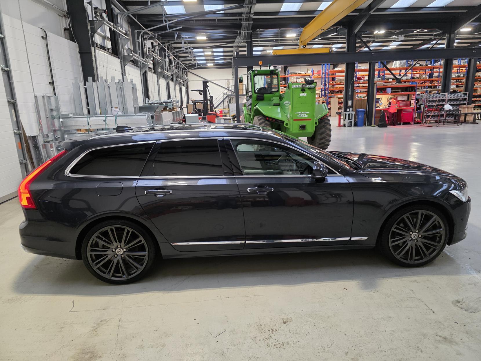 Volvo V90 2.0 D5 Inscription Estate 5dr Diesel Auto AWD Euro 6 (s/s) (235 ps)