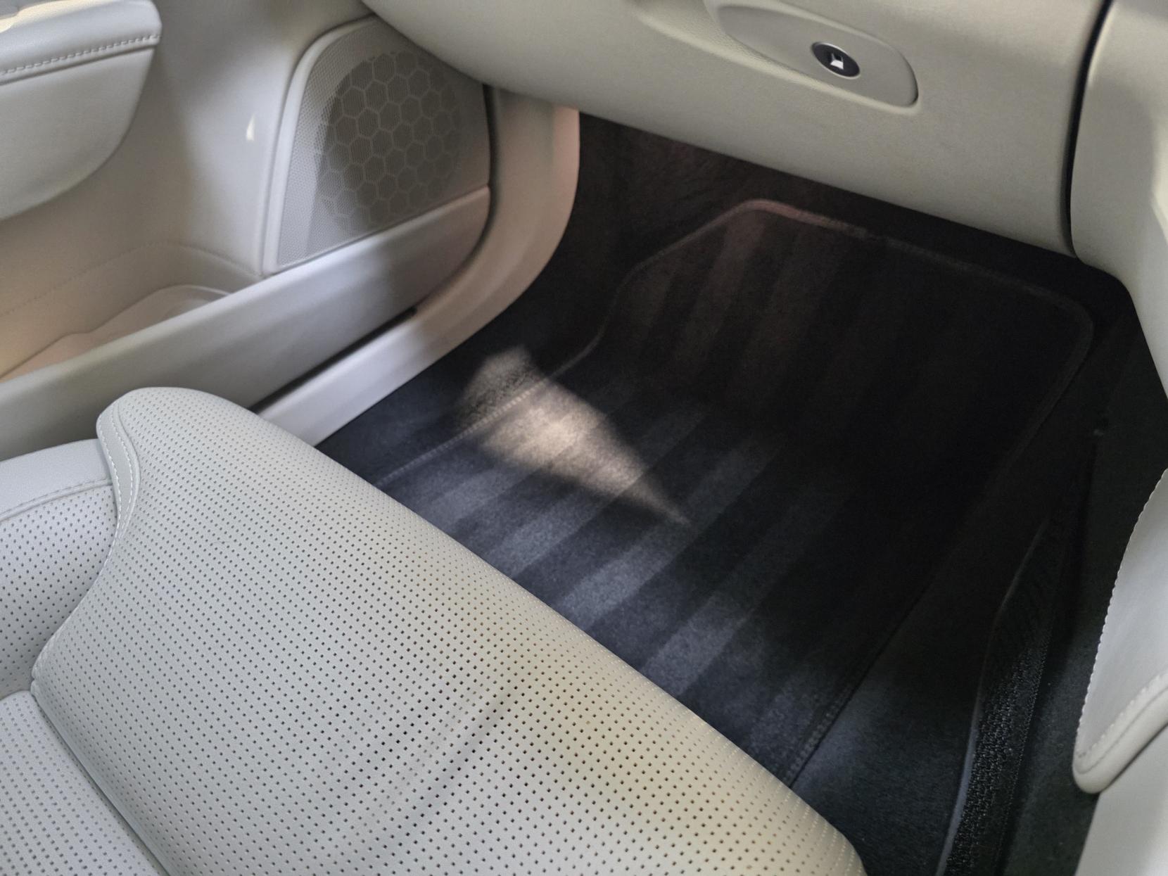 Volvo V90 2.0 D5 Inscription Estate 5dr Diesel Auto AWD Euro 6 (s/s) (235 ps)