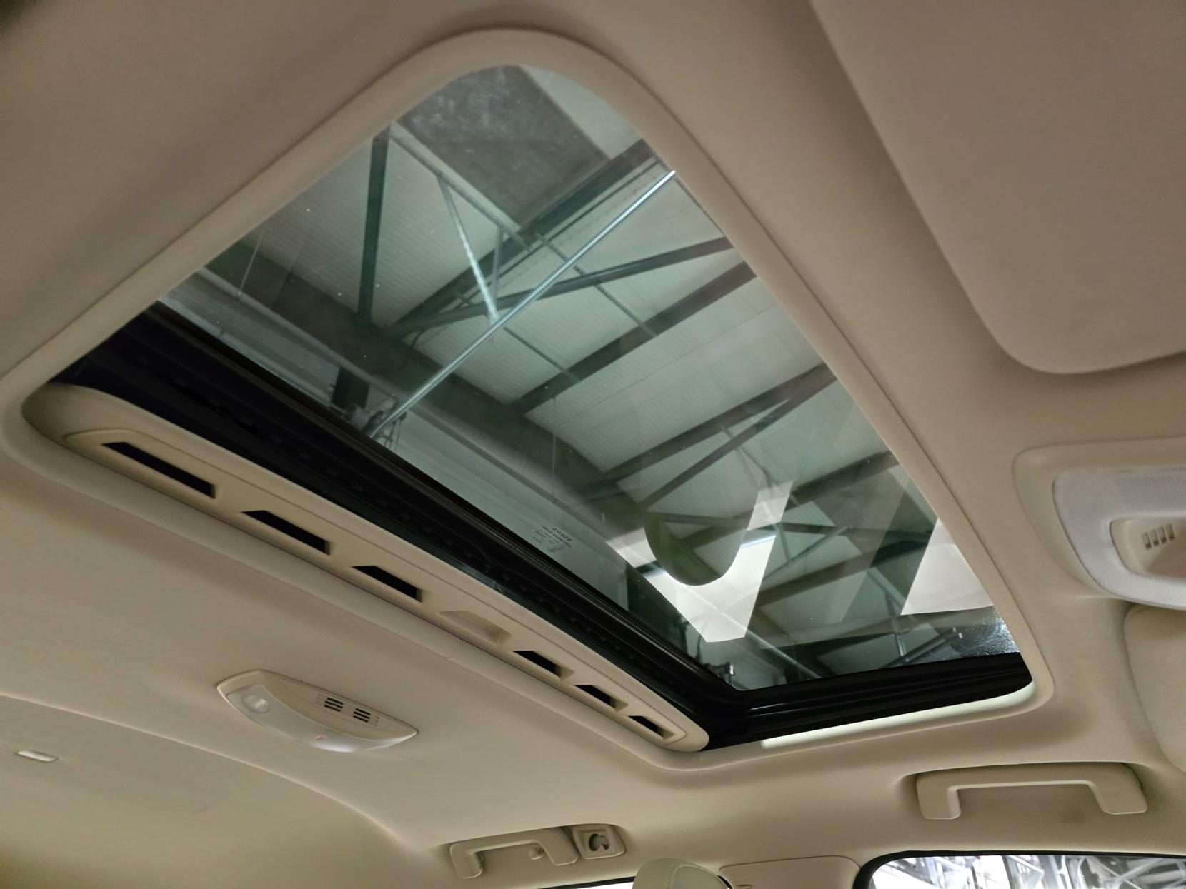 Volvo V70 2.0 D4 SE Lux Estate 5dr Diesel Auto Euro 6 (s/s) (181 ps)