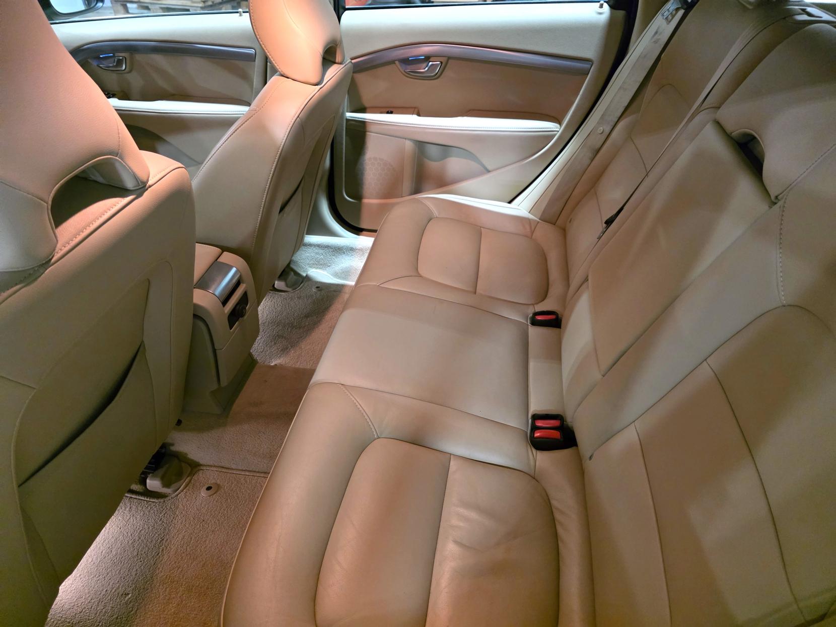 Volvo V70 2.0 D4 SE Lux Estate 5dr Diesel Auto Euro 6 (s/s) (181 ps)