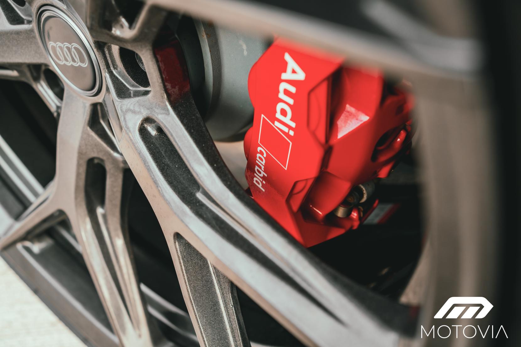 Audi RS e-tron GT 93.4kWh Carbon Vorsprung Saloon 4dr Electric Auto quattro (598 ps)