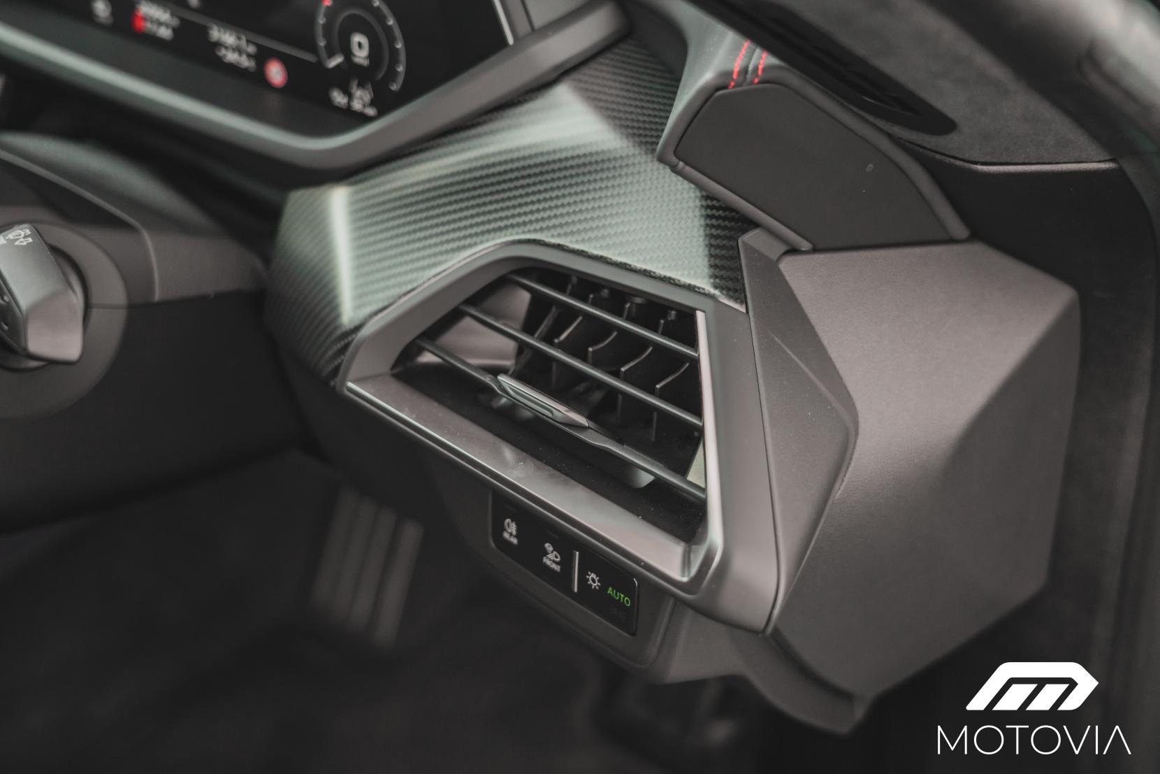 Audi RS e-tron GT 93.4kWh Carbon Vorsprung Saloon 4dr Electric Auto quattro (598 ps)