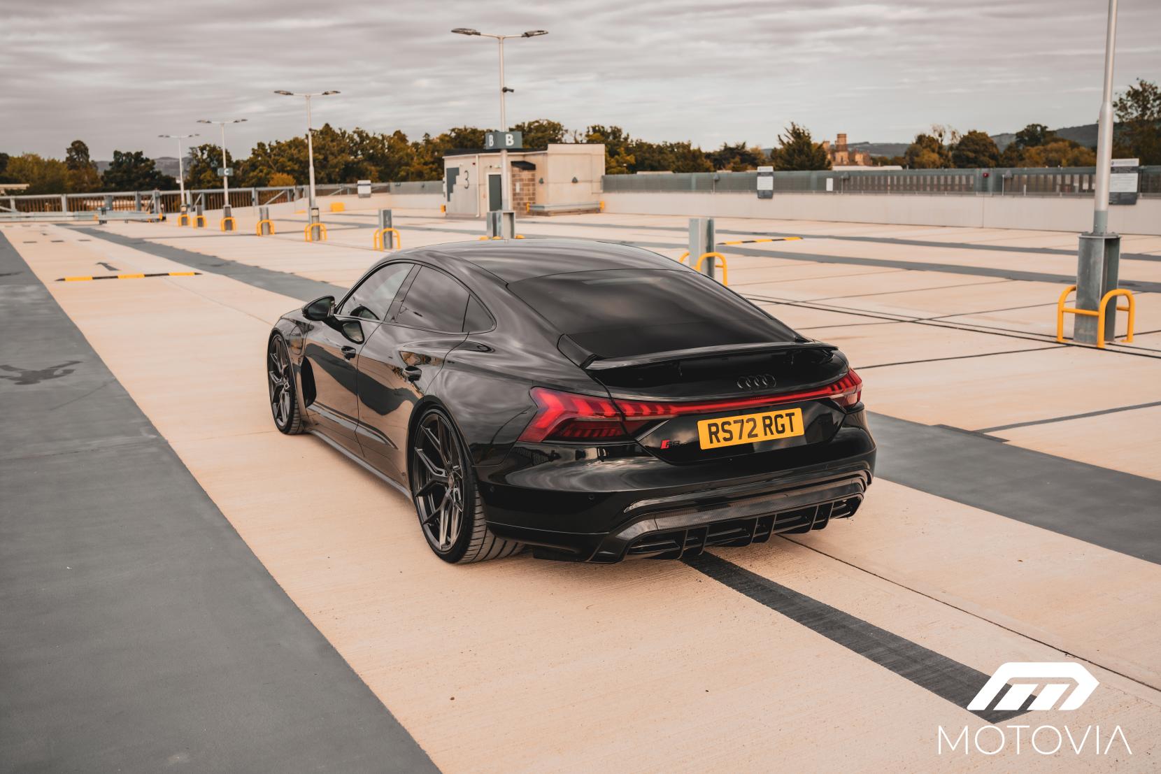 Audi RS e-tron GT 93.4kWh Carbon Vorsprung Saloon 4dr Electric Auto quattro (598 ps)