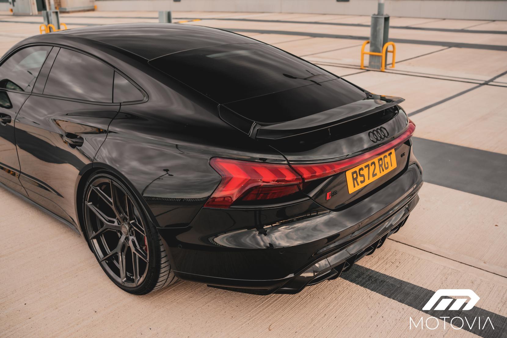 Audi RS e-tron GT 93.4kWh Carbon Vorsprung Saloon 4dr Electric Auto quattro (598 ps)