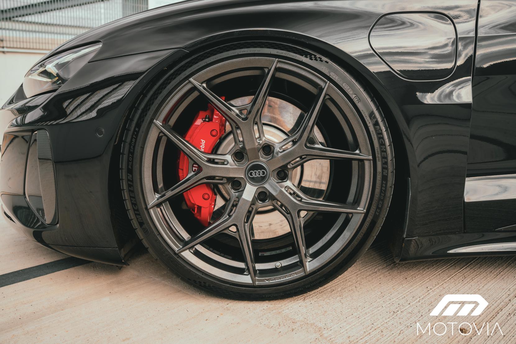 Audi RS e-tron GT 93.4kWh Carbon Vorsprung Saloon 4dr Electric Auto quattro (598 ps)