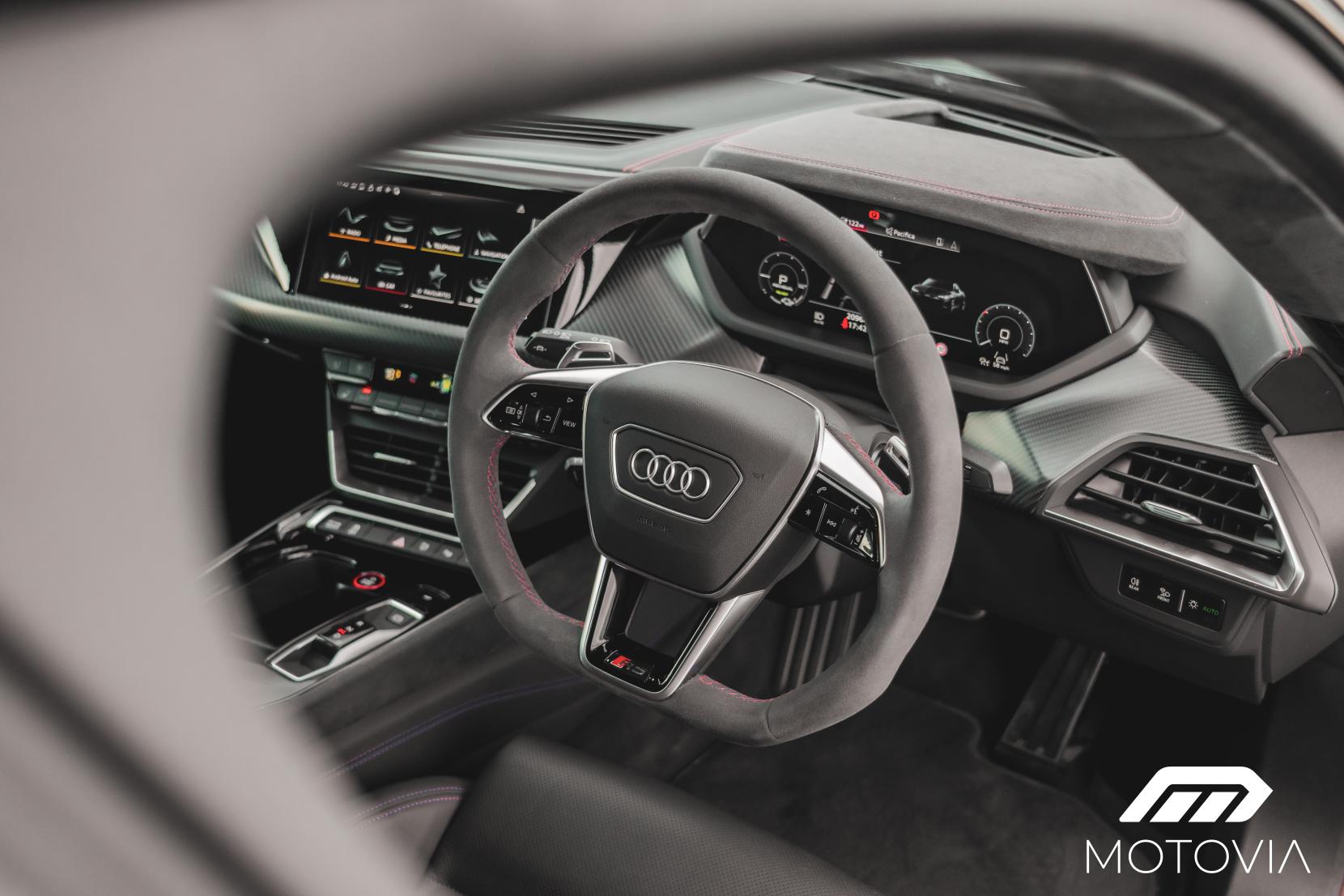 Audi RS e-tron GT 93.4kWh Carbon Vorsprung Saloon 4dr Electric Auto quattro (598 ps)