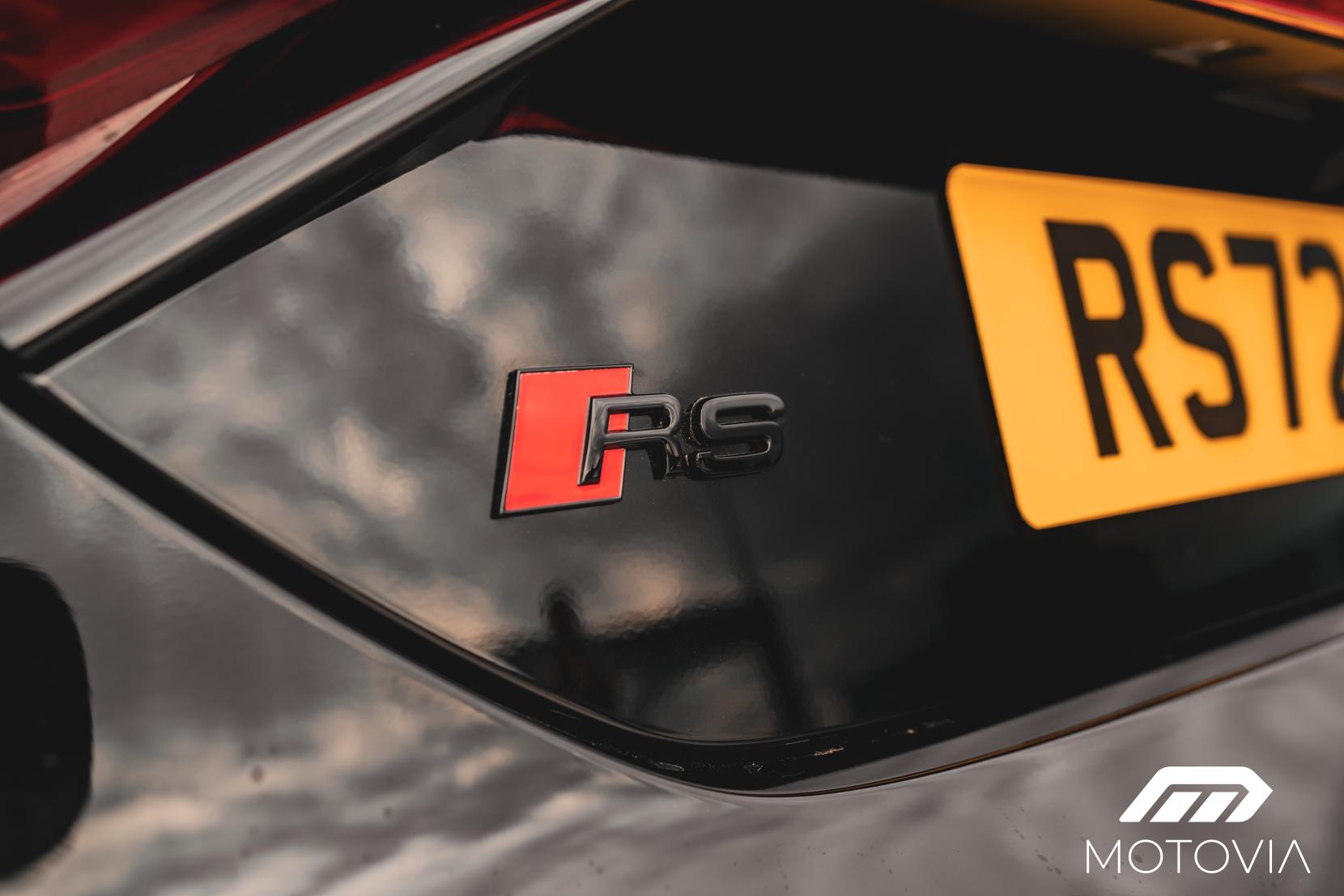 Audi RS e-tron GT 93.4kWh Carbon Vorsprung Saloon 4dr Electric Auto quattro (598 ps)