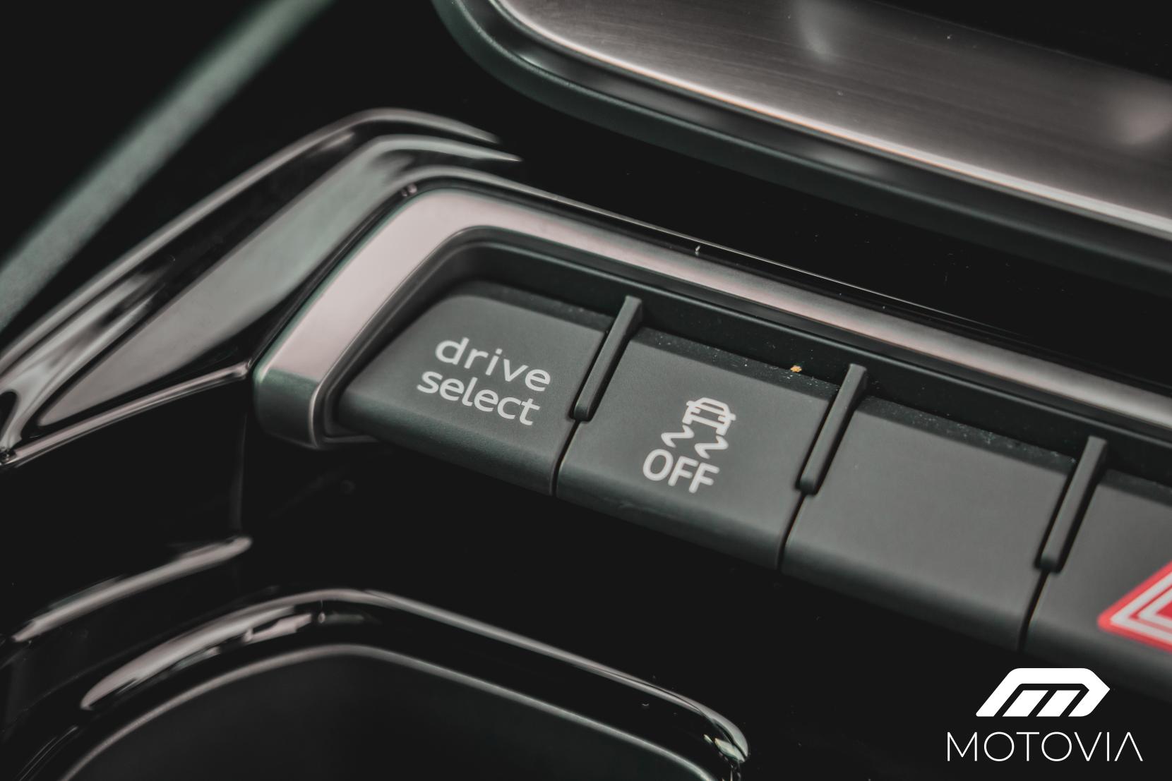 Audi RS e-tron GT 93.4kWh Carbon Vorsprung Saloon 4dr Electric Auto quattro (598 ps)