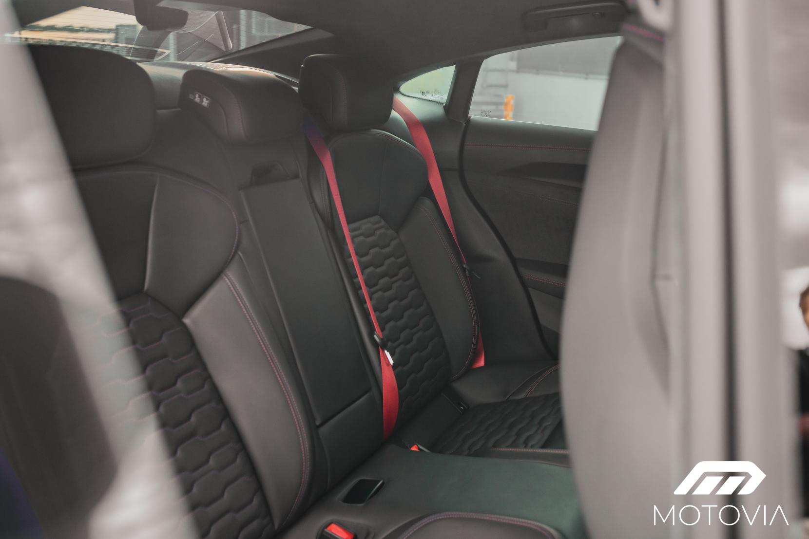 Audi RS e-tron GT 93.4kWh Carbon Vorsprung Saloon 4dr Electric Auto quattro (598 ps)