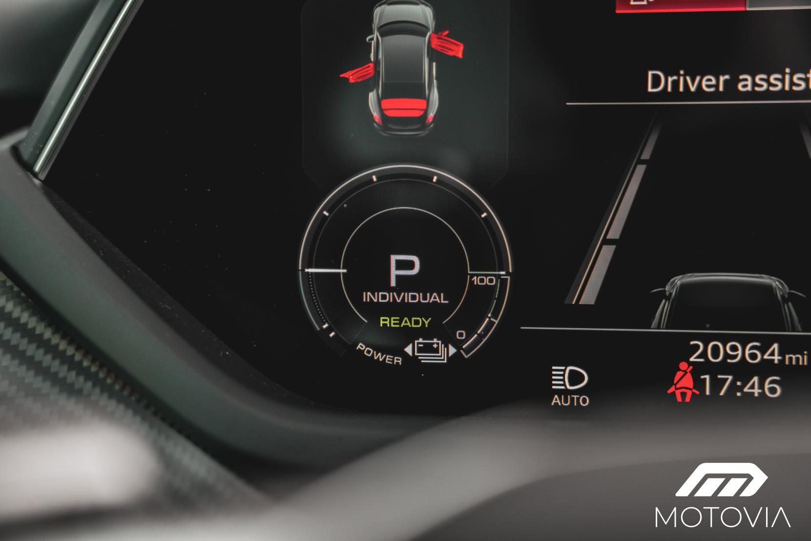 Audi RS e-tron GT 93.4kWh Carbon Vorsprung Saloon 4dr Electric Auto quattro (598 ps)