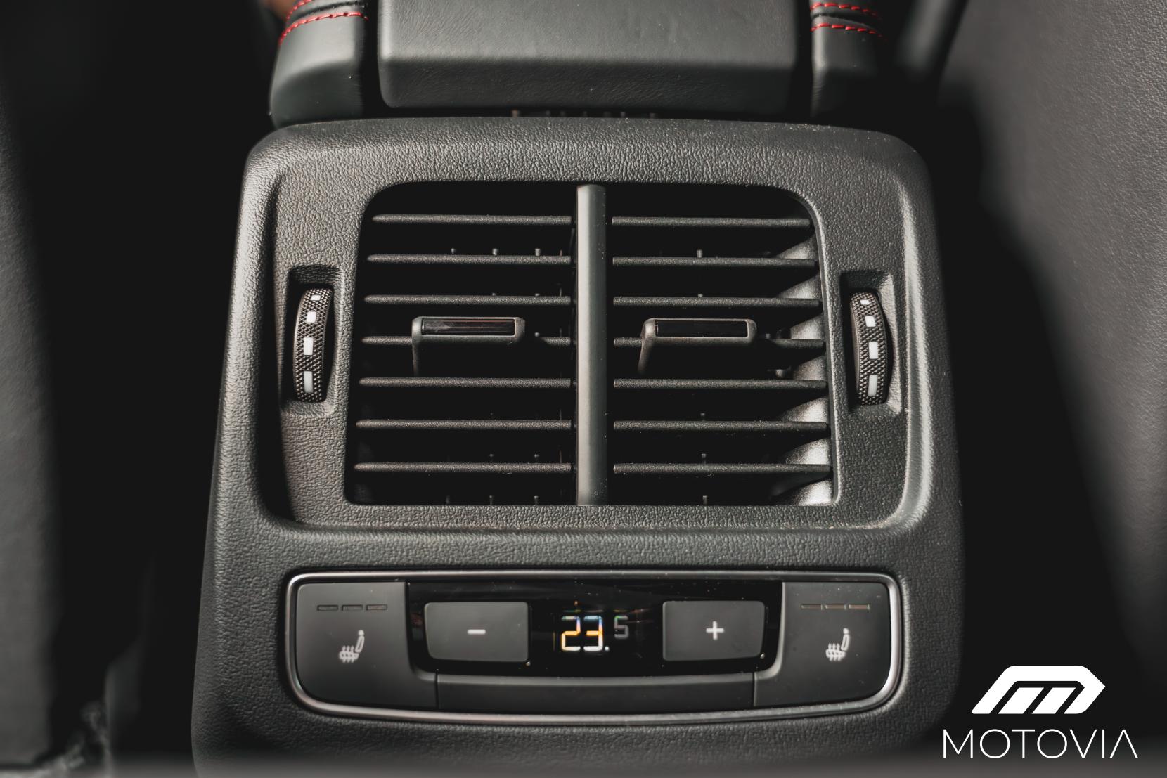 Audi RS e-tron GT 93.4kWh Carbon Vorsprung Saloon 4dr Electric Auto quattro (598 ps)