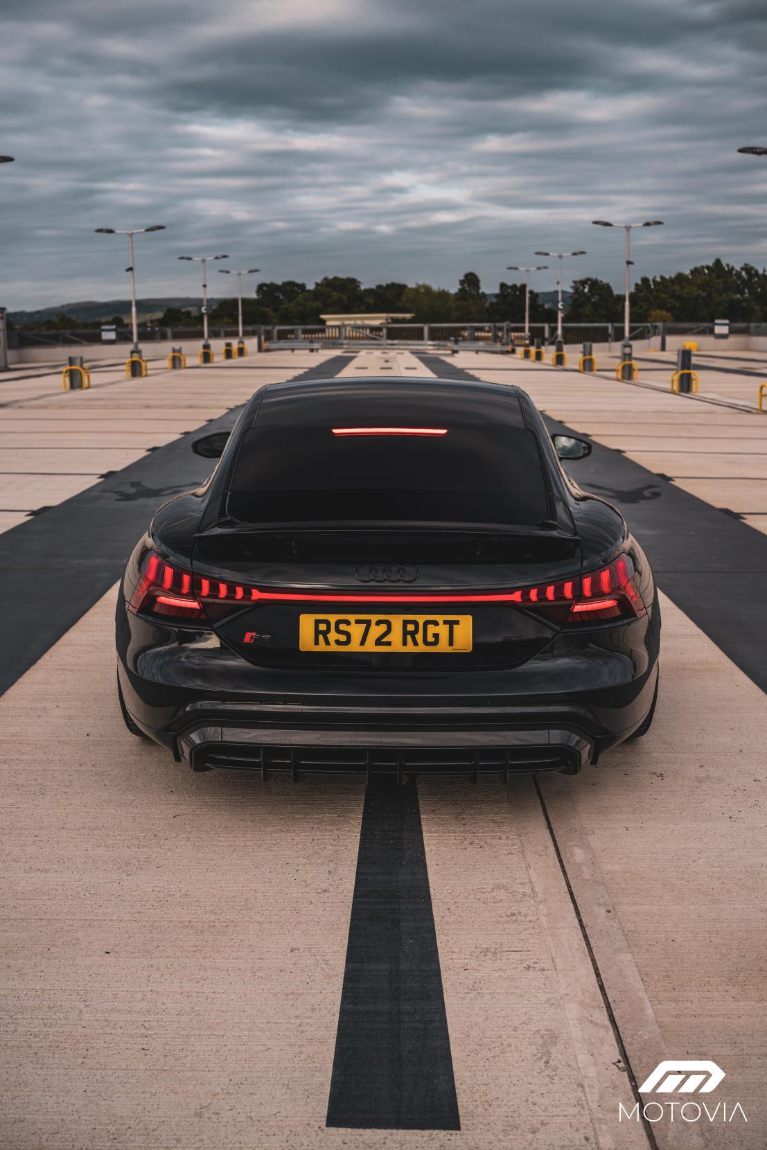 Audi RS e-tron GT 93.4kWh Carbon Vorsprung Saloon 4dr Electric Auto quattro (598 ps)