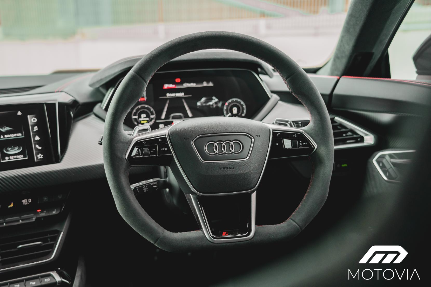 Audi RS e-tron GT 93.4kWh Carbon Vorsprung Saloon 4dr Electric Auto quattro (598 ps)