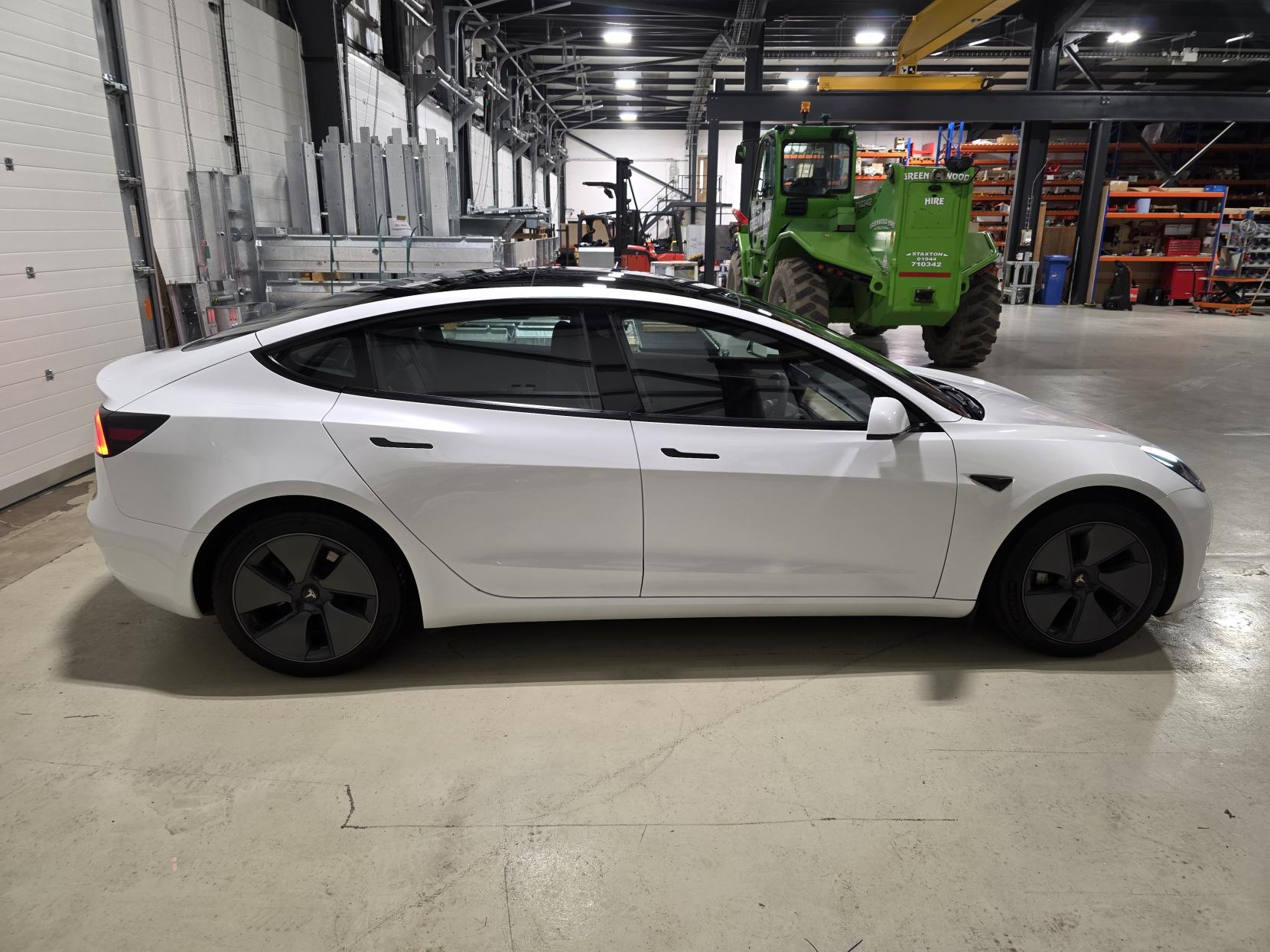 Tesla Model 3 (Dual Motor) Long Range Saloon 4dr Electric Auto 4WDE (346 ps)