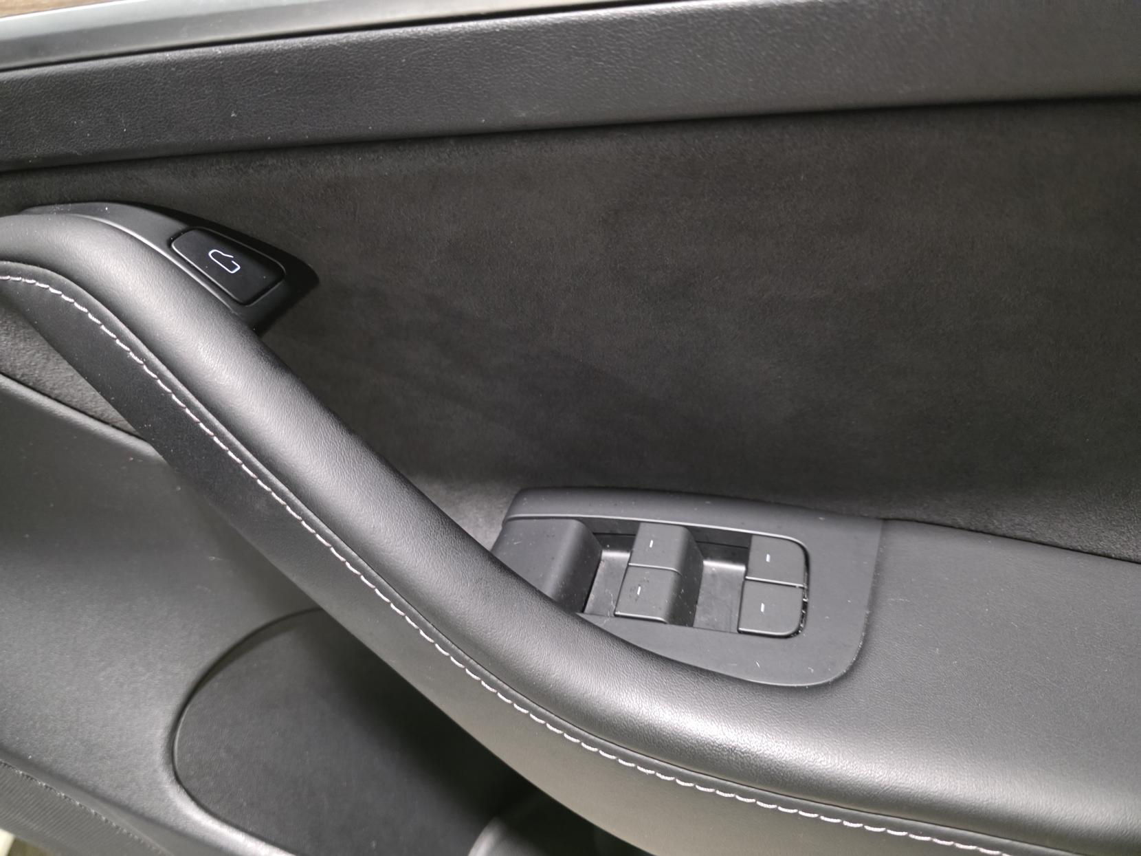 Tesla Model 3 (Dual Motor) Long Range Saloon 4dr Electric Auto 4WDE (346 ps)