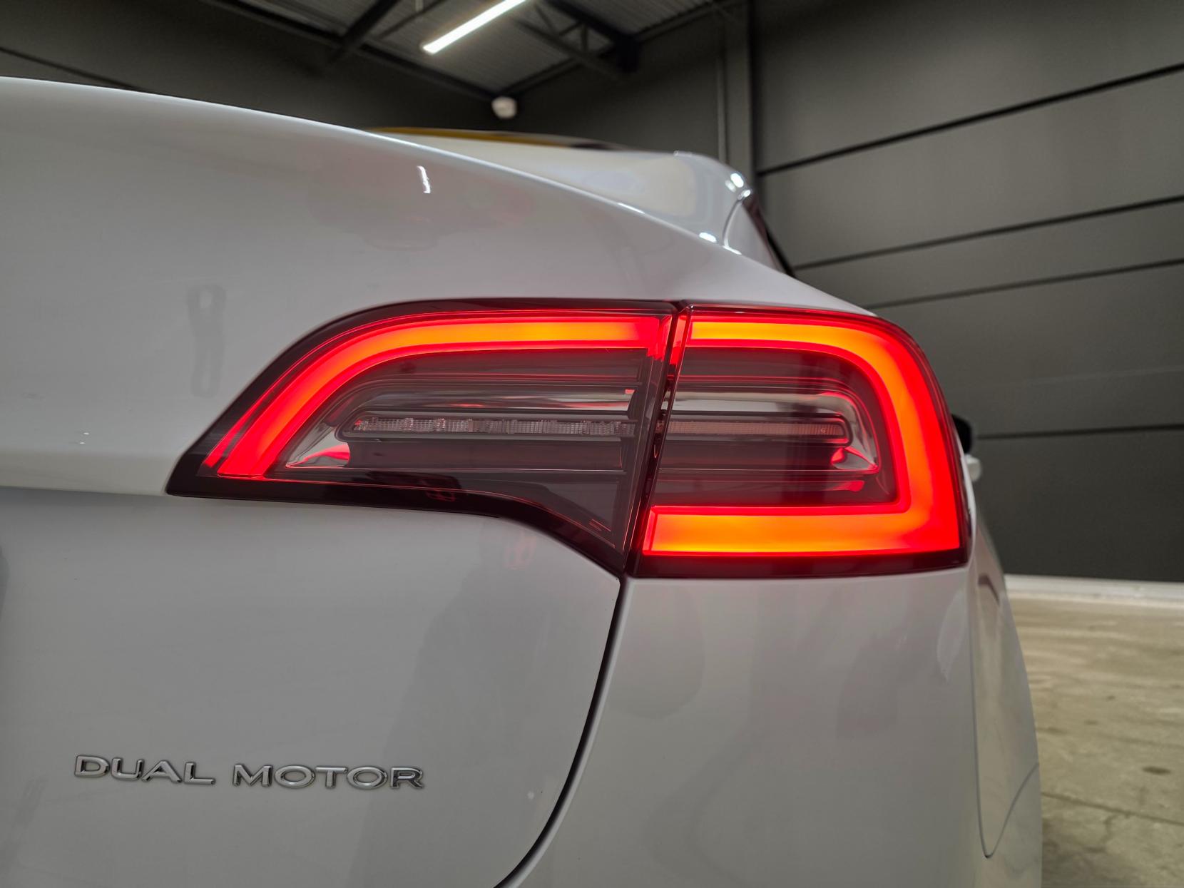 Tesla Model 3 (Dual Motor) Long Range Saloon 4dr Electric Auto 4WDE (346 ps)