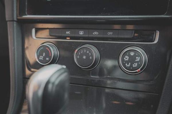 Volkswagen Golf 1.6 TDI SE Nav Hatchback 5dr Diesel DSG Euro 6 (s/s) (115 ps)