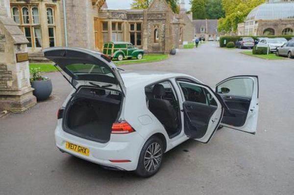 Volkswagen Golf 1.6 TDI SE Nav Hatchback 5dr Diesel DSG Euro 6 (s/s) (115 ps)