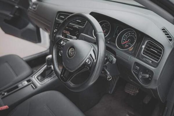 Volkswagen Golf 1.6 TDI SE Nav Hatchback 5dr Diesel DSG Euro 6 (s/s) (115 ps)