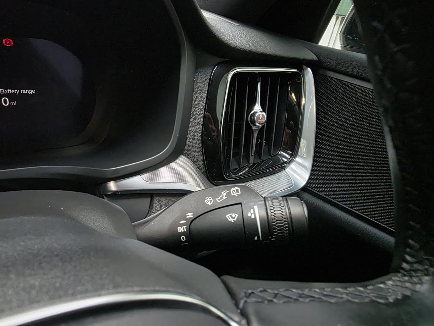 Volvo V60 2.0h T6 Recharge 18.8kWh Plus Dark Estate 5dr Petrol Plug-in Hybrid Auto AWD Euro 6 (s/s) (350 ps)