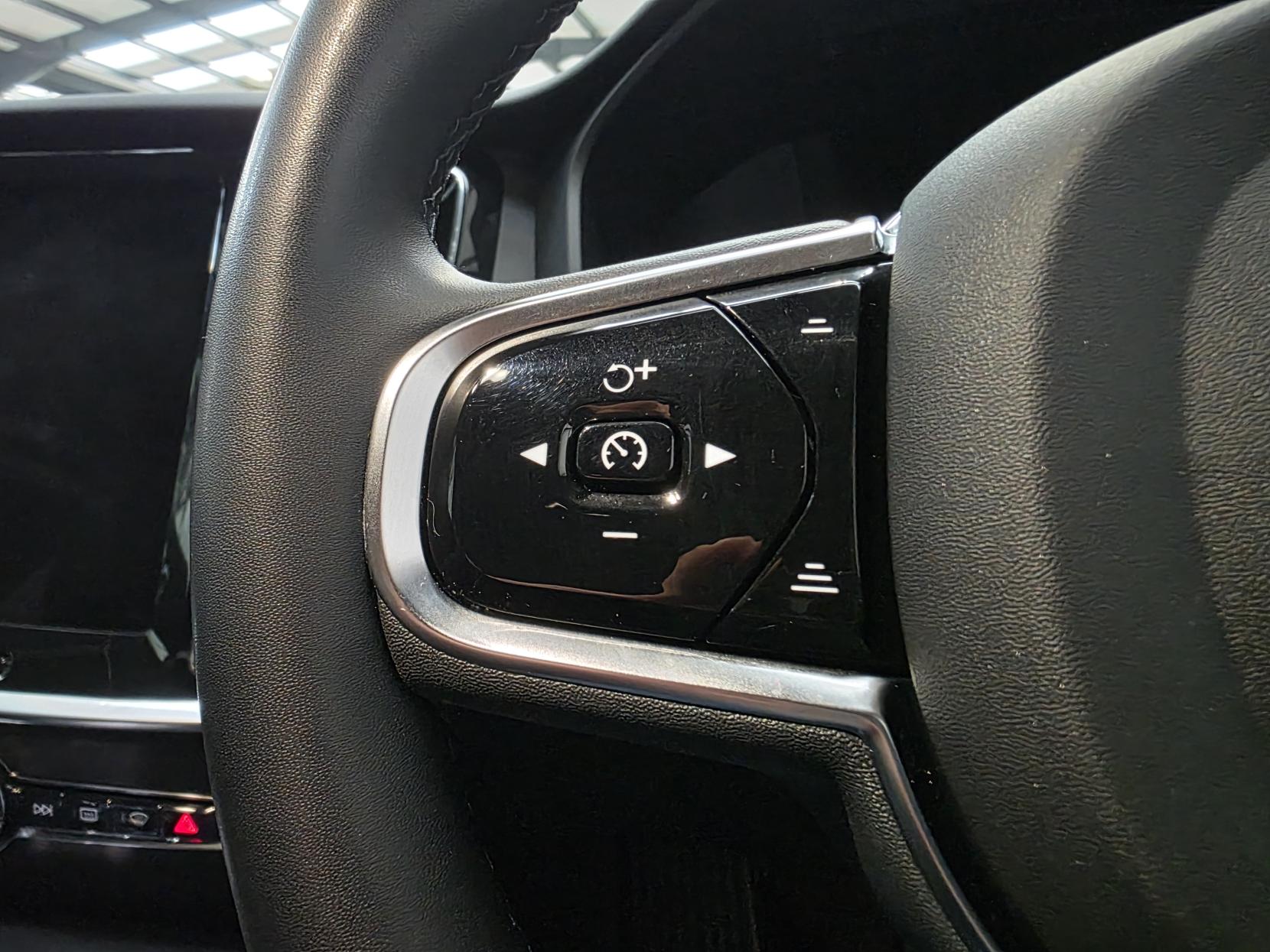 Volvo V60 2.0h T6 Recharge 18.8kWh Plus Dark Estate 5dr Petrol Plug-in Hybrid Auto AWD Euro 6 (s/s) (350 ps)