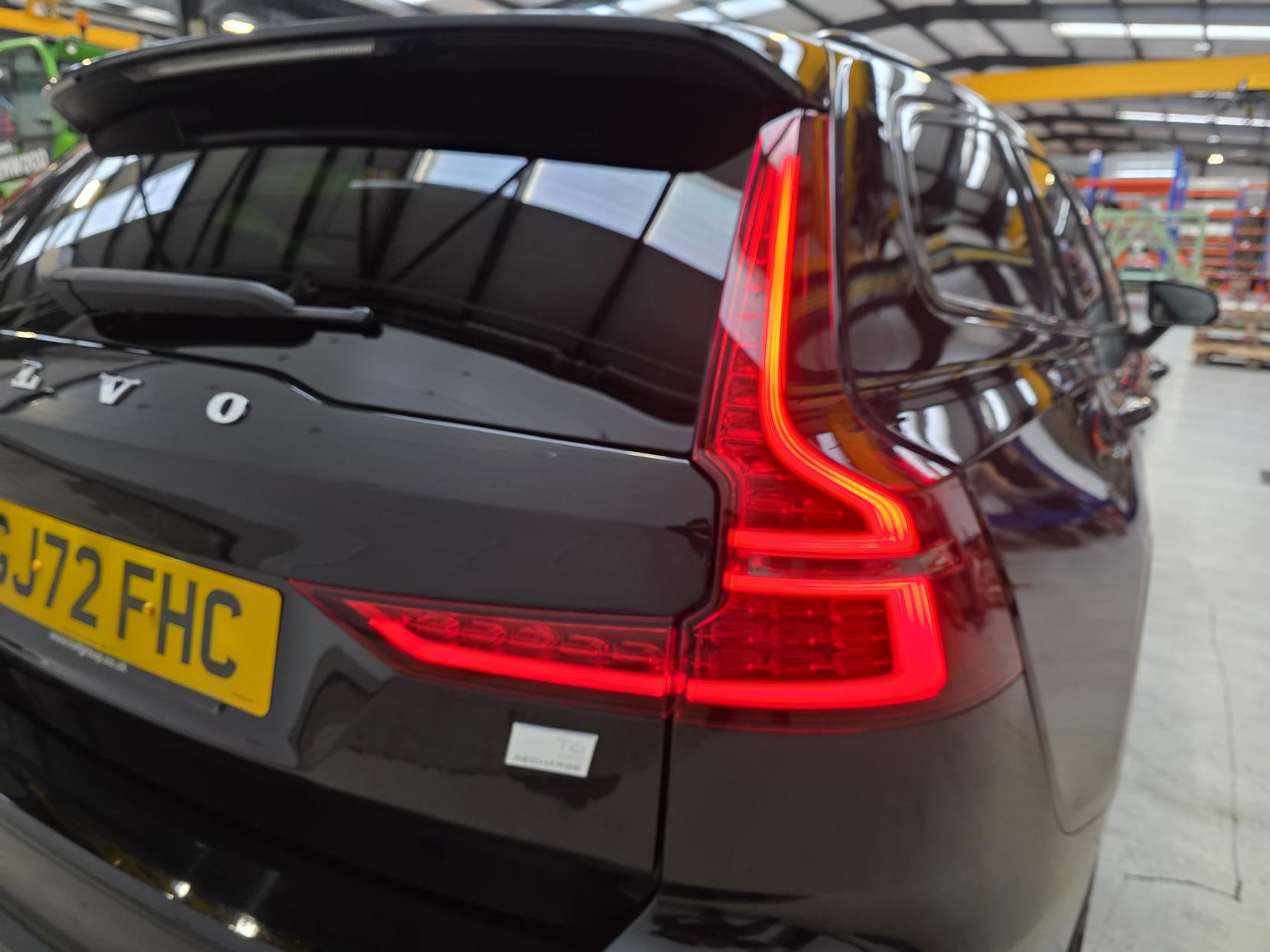 Volvo V60 2.0h T6 Recharge 18.8kWh Plus Dark Estate 5dr Petrol Plug-in Hybrid Auto AWD Euro 6 (s/s) (350 ps)