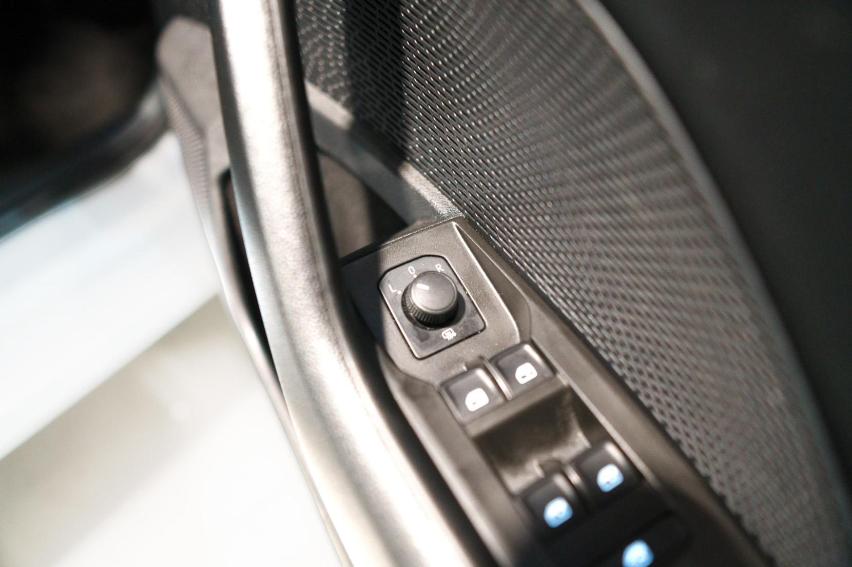 Skoda Octavia 2.0 TDI SE Technology Estate 5dr Diesel DSG Euro 6 (s/s) (116 ps)