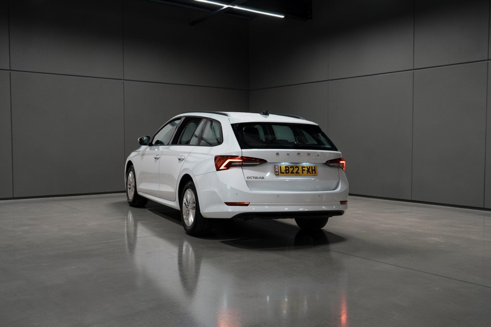 Skoda Octavia 2.0 TDI SE Technology Estate 5dr Diesel DSG Euro 6 (s/s) (116 ps)