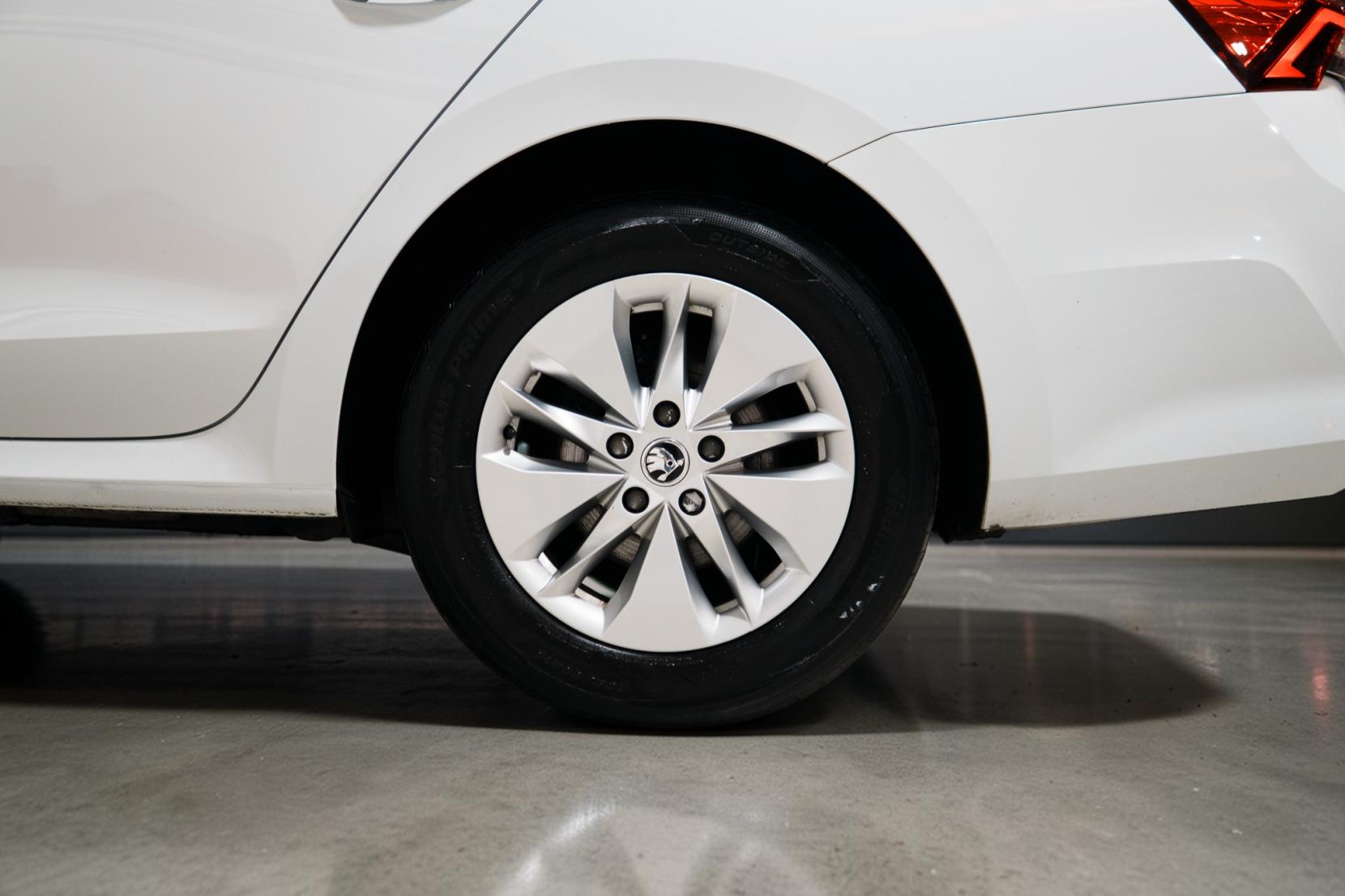 Skoda Octavia 2.0 TDI SE Technology Estate 5dr Diesel DSG Euro 6 (s/s) (116 ps)