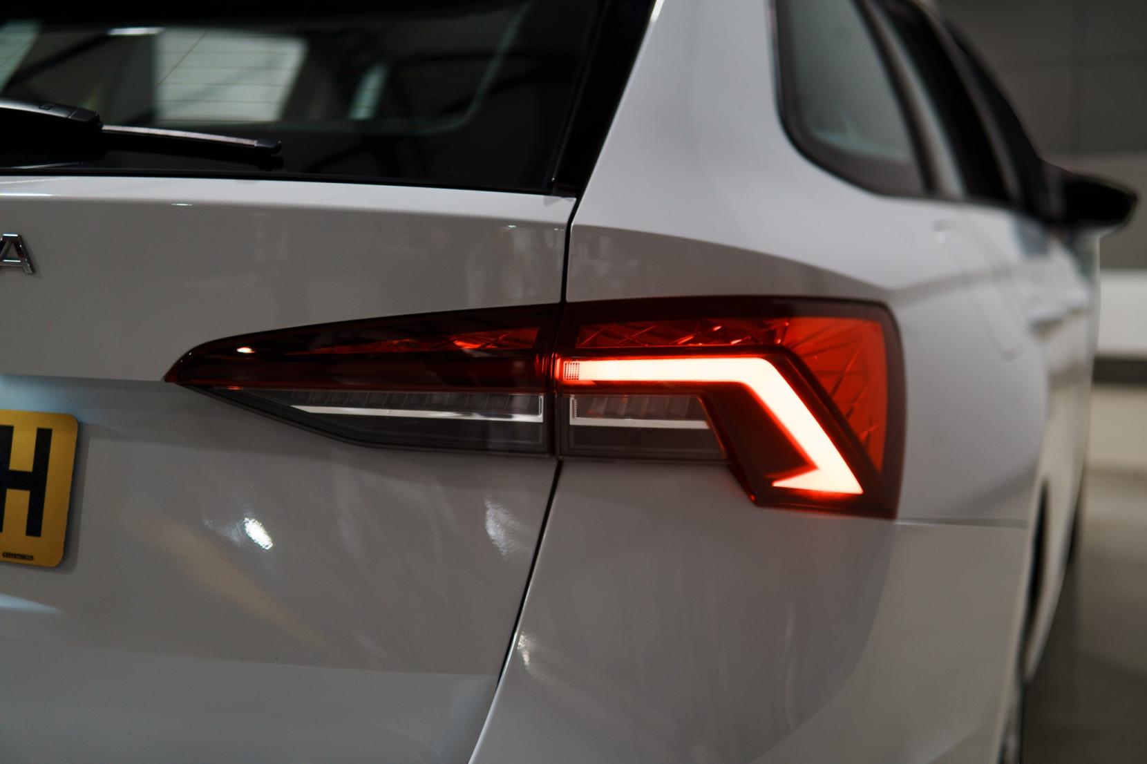 Skoda Octavia 2.0 TDI SE Technology Estate 5dr Diesel DSG Euro 6 (s/s) (116 ps)