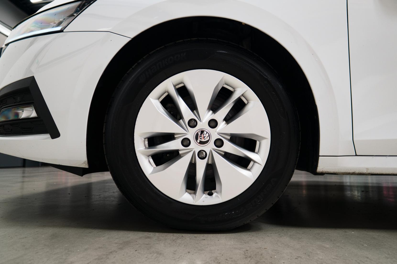 Skoda Octavia 2.0 TDI SE Technology Estate 5dr Diesel DSG Euro 6 (s/s) (116 ps)